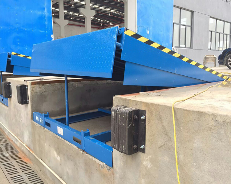 Hydraulic Loading Dock Leveler